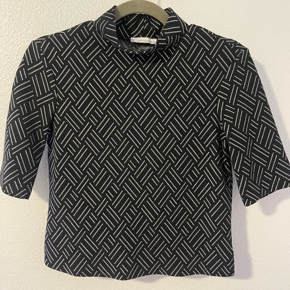 Zara Tops - Zara Monochrome Patterned Crop Top